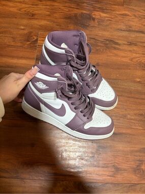 Nike Women’s High-Top Sneakers in Mauve and White